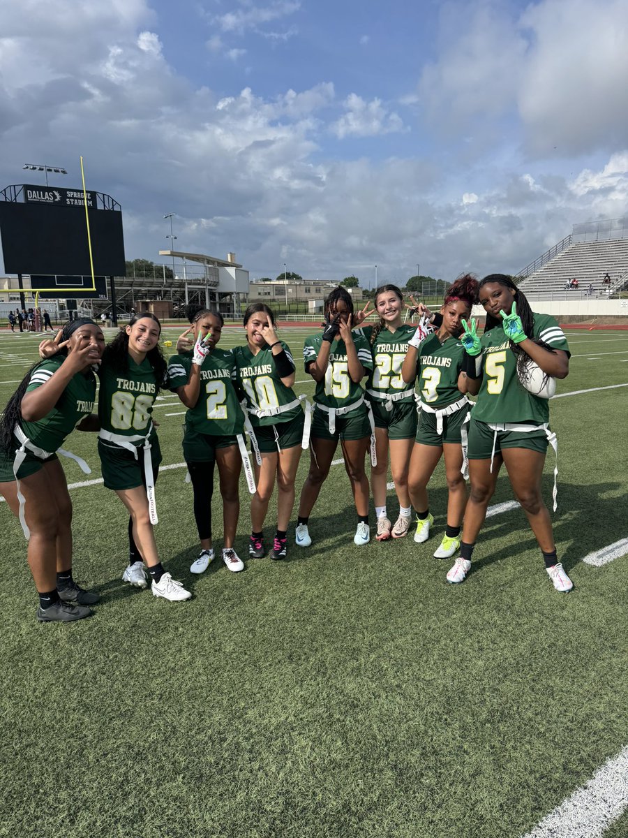 CoachCPerez's tweet image. Awesome first day of summer league flag football with this amazing group of girls.Touchdowns were scored,we had a pick-6, snagged a couple of interceptions, and our rusher was all over the QB flags.Solid defensive stops all around. Won 14-7 in first game, lost in OT in 2nd game.