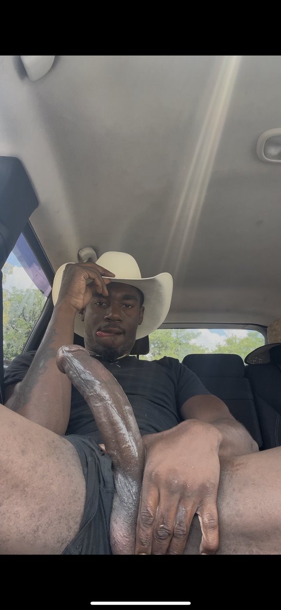 TheXpip3r's tweet photo. Anybody need a horse 🐎 😏 https://t.co/9WZJCrGyEh