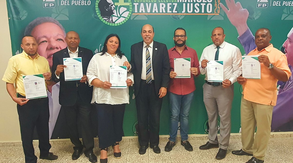 Parte de nuestro equipo ya Candidat@s oficiales a la Dirección Central: Viola González, por la circunscripción 1 del Distrito Nacional; a nivel nacional, Brígido Piezal, Omar Ortiz, Braulio Joel Abreu, Mario Céspedes, Luis Roberto Vargas, Elibané Quiñones y Venero de Jesús.