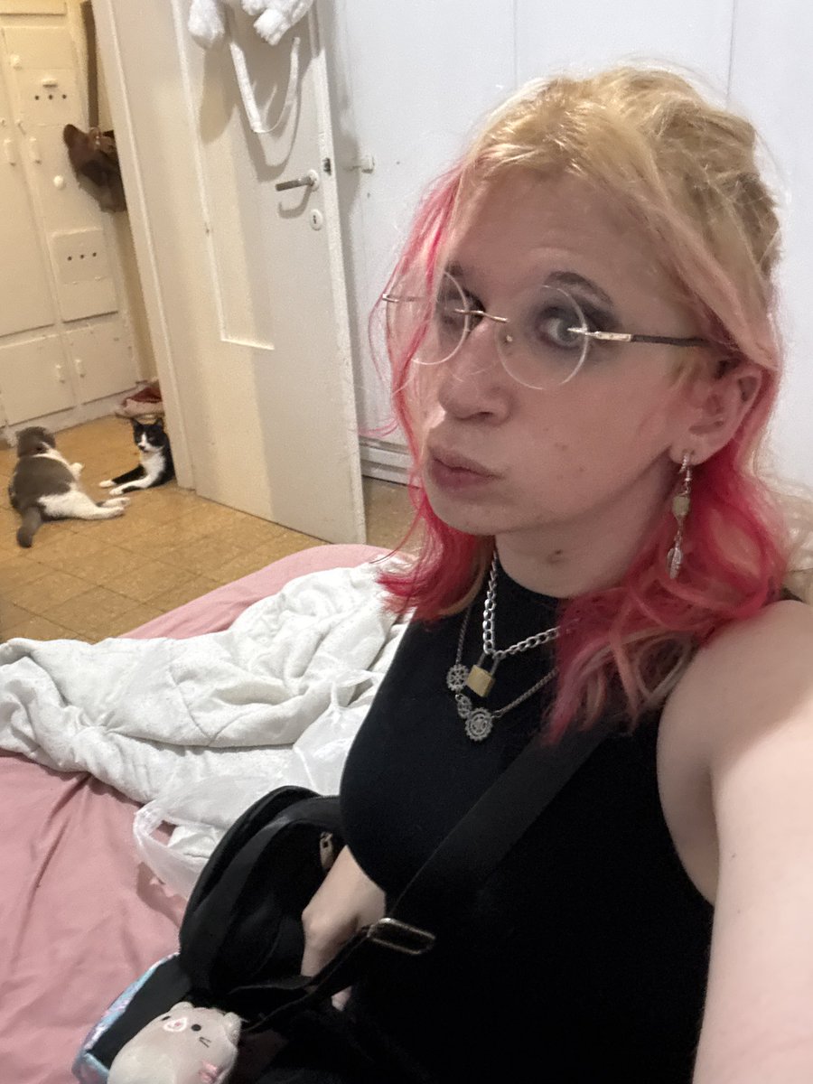 HRT Update:
July 2024 -&gt; July 2025
Think I'm growing into my skin pretty well ^w^

Show me yours !