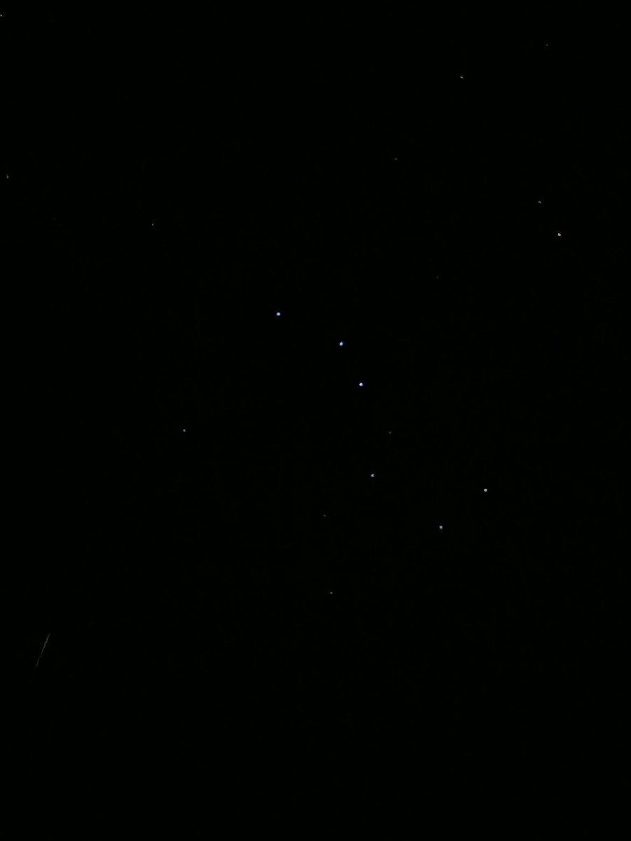 spooledupchick's tweet photo. Beautiful night time pictures we caught out where there's no lights ❤️ #Space #stars #moon #camping #BeachLife https://t.co/rbGa8dihHg