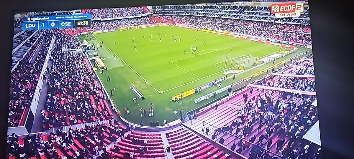 encalada_leonel's tweet image. Otra vez más malditos hijos de puta @ElCanalDFutbol, no se puede ver el segundo tiempo. Mal paridos, se paga por su servicio de verga en el extranjero. @miguelloor, arregla tu huevada de tu liga top. LADRONES HIJOS DE PUTA!!!

#LigaEcuabet #elcanaldelfutbol