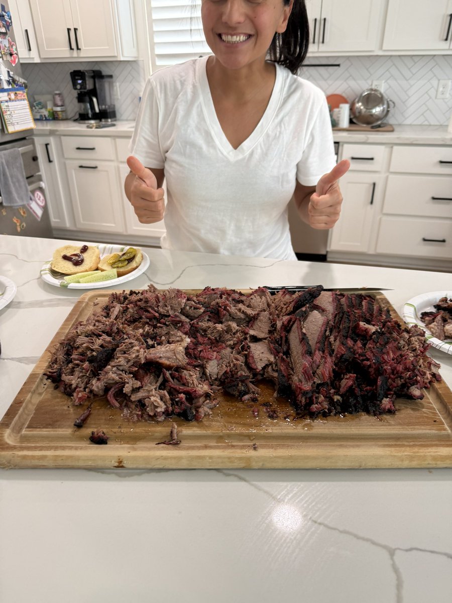 CoachLawrenceFB's tweet image. Compete on the Smoker.