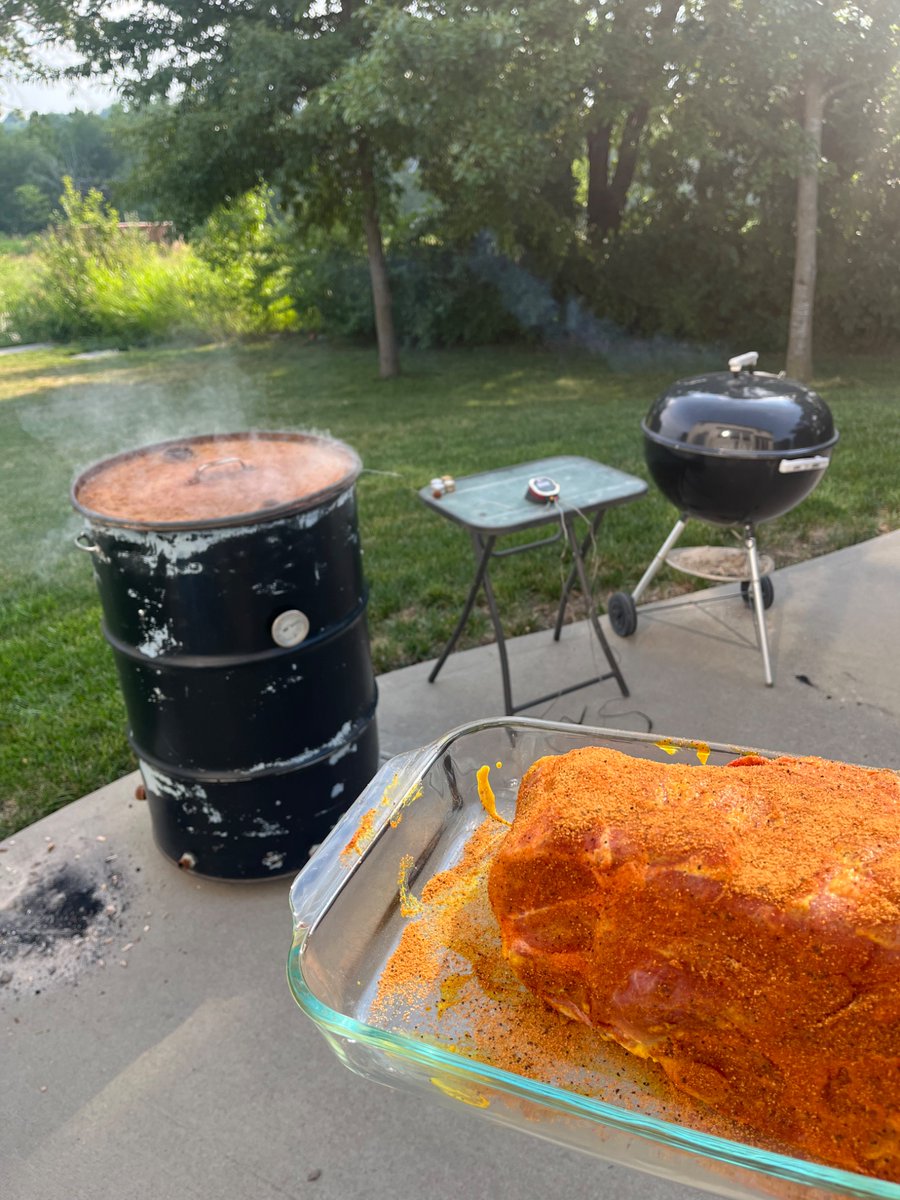 HeadcaseKicking's tweet image. Pork butt going in the smoker for a family function tomorrow…chicken w/dry rub on the grill for tonight.
How am I doing @LAChas77 and @TheBarnHoller?