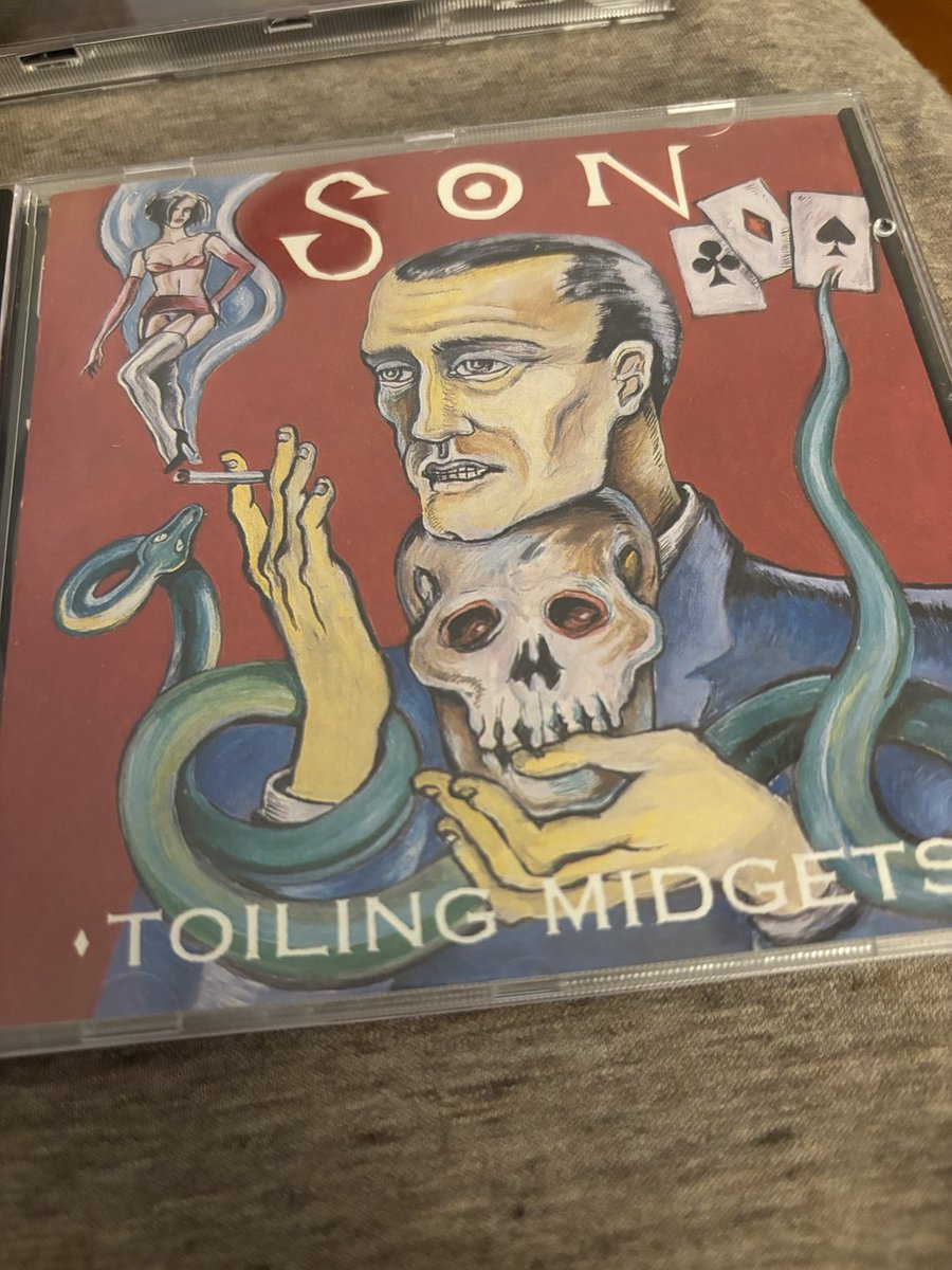 ryleywalker's tweet image. Toiling midgets - son