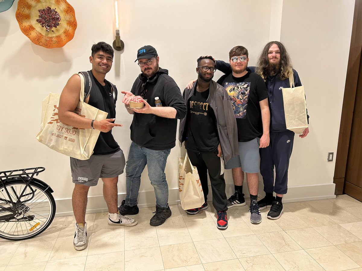 The Name Brand Company (@thenamebrandco1) on Twitter photo Day 2 with my good buddy <a href="/ByTheAllspark/">Samuel - TFI 🔜 TFCon Toronto</a> ! After years of working together we finally got to meet! Day 2 with my good buddy <a href="/ByTheAllspark/">Samuel - TFI 🔜 TFCon Toronto</a> ! After years of working together we finally got to meet!