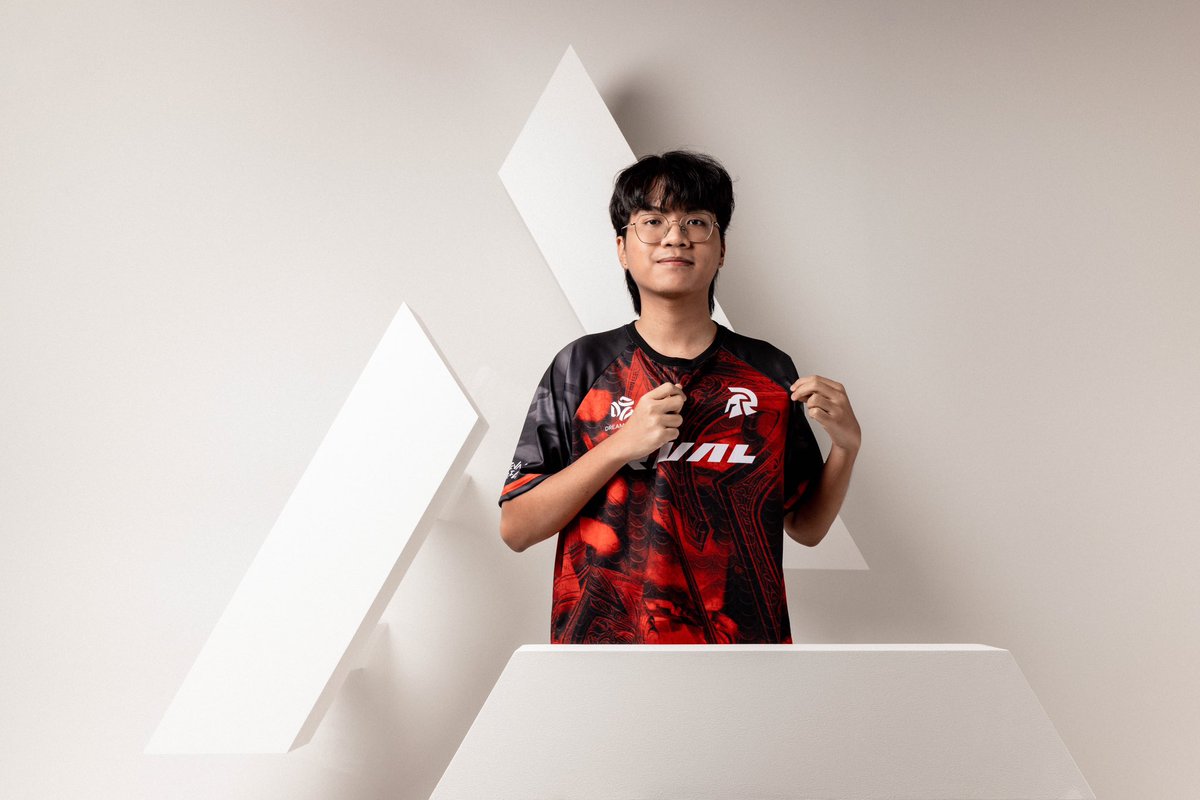 Tomorrow EWC Finals 2,000,000 $ 
This is my 2nd times for LAN (2/2 Finals)
RVL : City Hall + Jurassic + Experimental Labs + Geyser
Its not the best draft for us but we will show what we can do
Lets looting for our 5 #APACS Teams in the finals lobby 🫡
#EWC2025
#RVLWIN