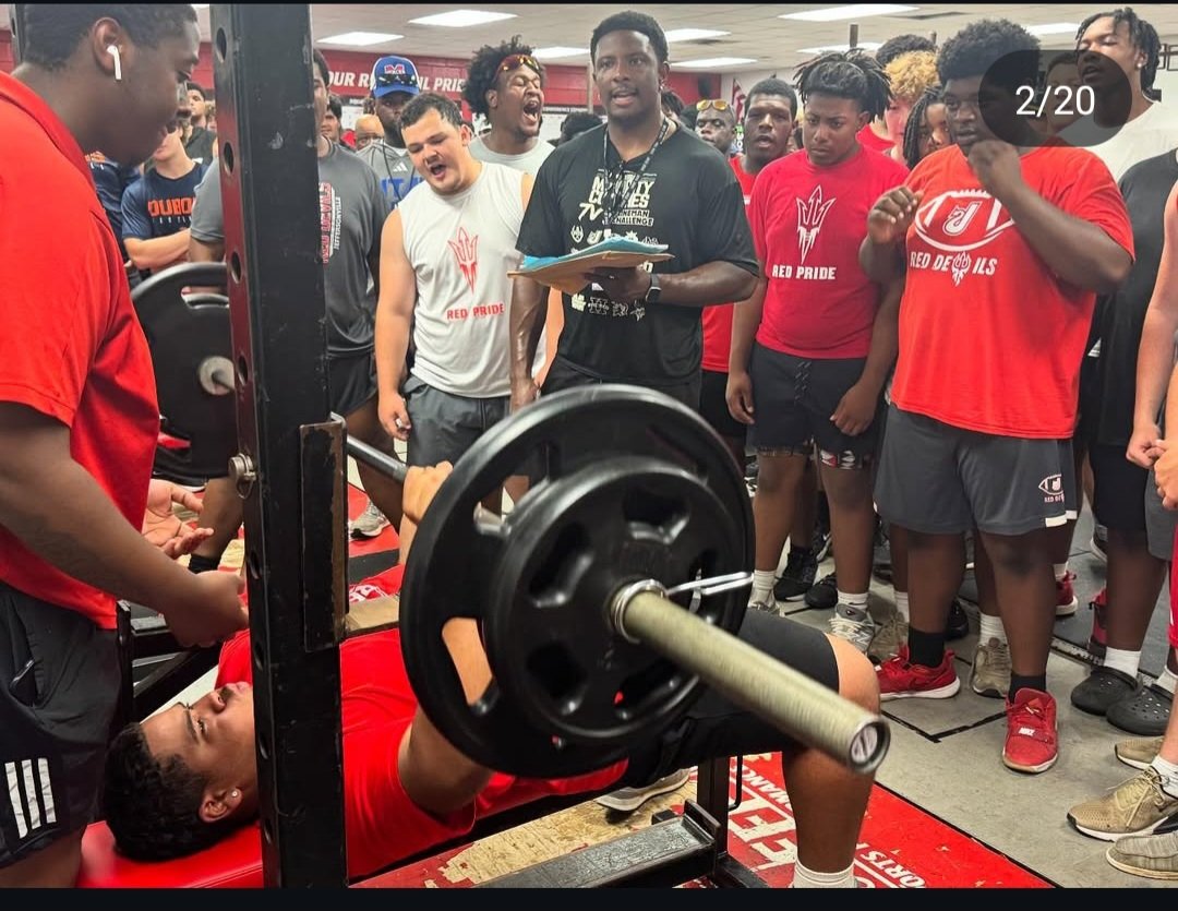 KeganCabbell's tweet photo. Brought home the first place trophy for the big man challenges at the 3rd annual minority coaches 7on7 event @BLawler_9 @HCoachJoeWash77 @RiceFitness1 @Benjiricerollon @ayden_gossett @WardDomini68023 @JeffRedDevilFB https://t.co/MDHr9rmylY