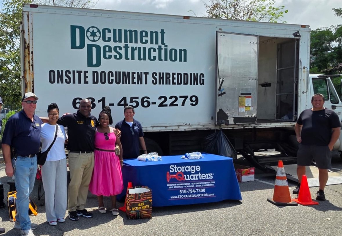 sbanypd's tweet image. Nice turnout for today’s SBA sponsored shredding event and rock climbing wall for the kids. Among those in attendance were Sgt Varnisha Hyman #BronxEvidenceCollectionTeam & retired Sgt Valarie Carey @nypdhousingbureau. Great success & much fun. #nypd @rsanypd @nypdpea