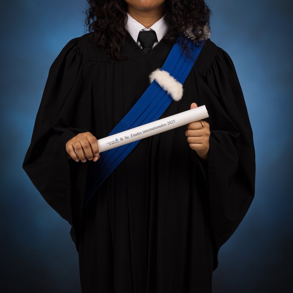 HtsukiPv's tweet photo. Déjà 1er update : je suis diplômée, fini le Canada (pour l’instant) et retour en France 🥳✨✨✨ https://t.co/FUcgpsRZms