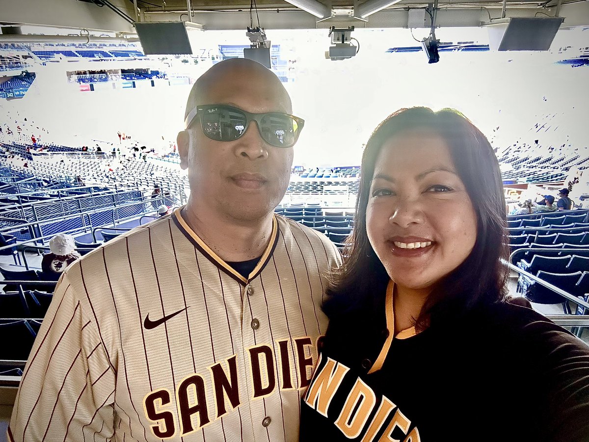 ronev24's tweet photo. Game day! #forthefaithful Thanks Leanne https://t.co/FXRPZbeBoL