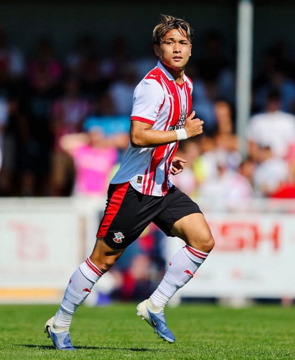 🇯🇵✨ Geçen sezon Göztepe’mizde forma giyen Kuryu Matsuki Southampton forması ile ilk maçına çıktı. Başarılar Matsuki.