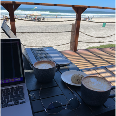 Over45Codes's tweet image. Hola, I&apos;m Grace from Baja California! Learning to code &amp;amp; dreaming big. One day, I&apos;ll build my own product &amp;amp; company. Universe, hear me!  #BajaCoders #CodeDreams Part of the #100Devs community who make the difference and encourages all who want to learn!