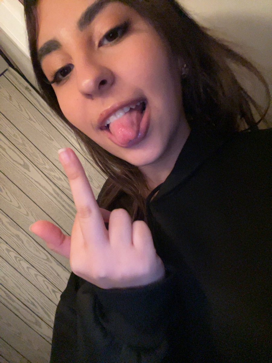 brattymarss's tweet photo. it's crazy how much my middle finger triggers u https://t.co/Y6UNYVXKAk
