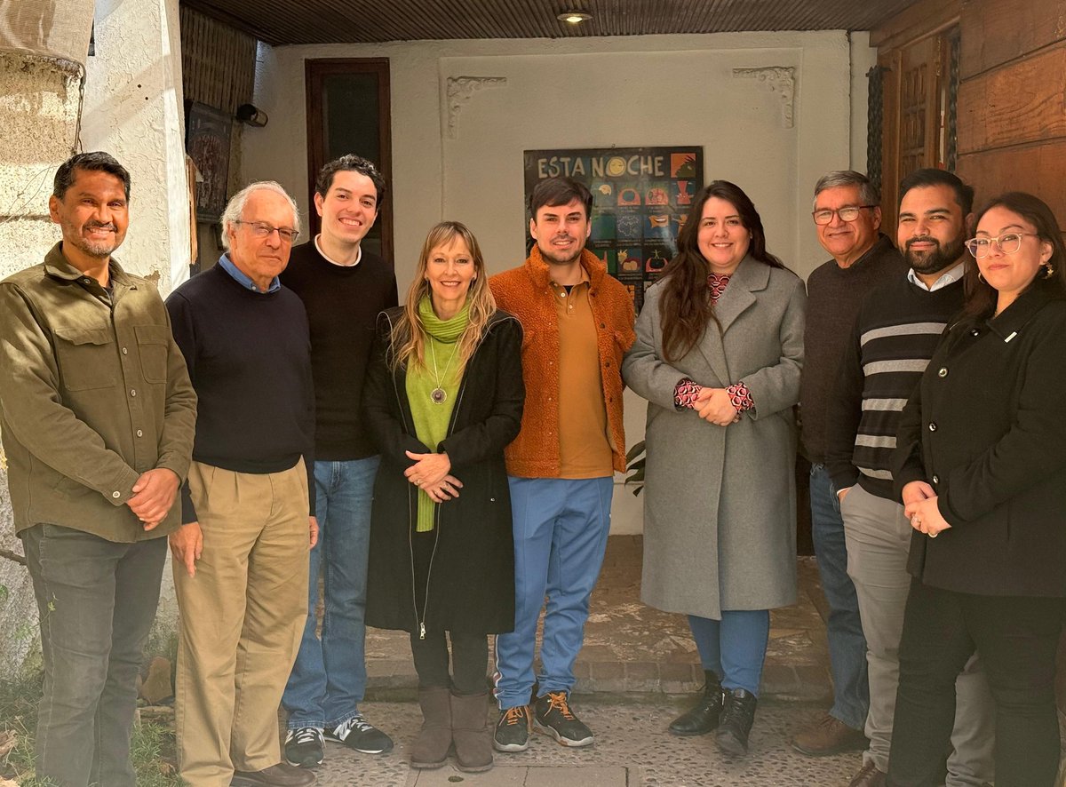 Nuestro Equipo de Coordinación Nacional se reunió con <a href="/cesarleivarubio/">Cesarin</a> para conversar sobre los desafíos políticos y electorales del presente ciclo. Un grato encuentro de construcción conjunta e intercambio de miradas sobre el momento actual.

#AccionHumanista