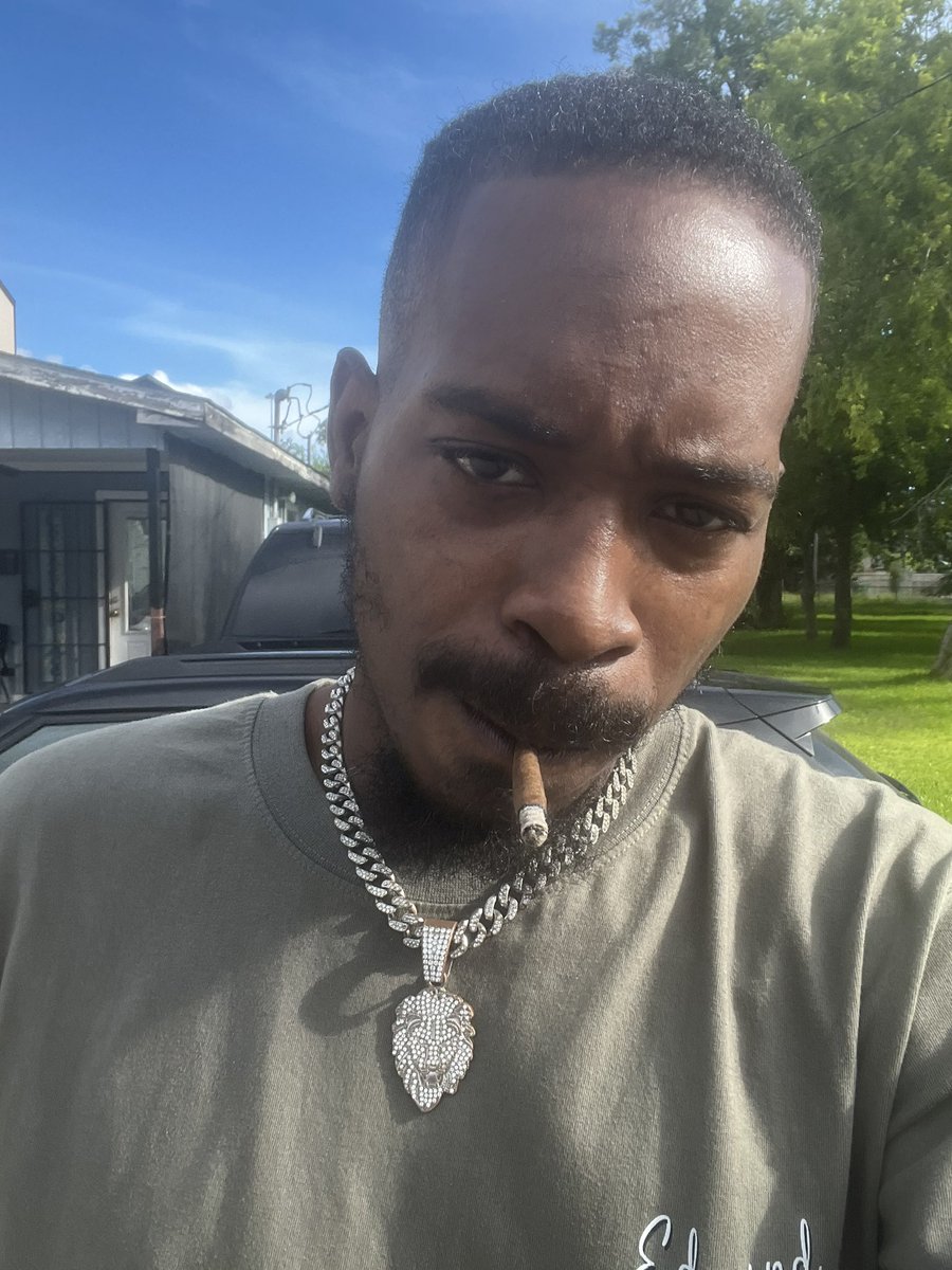 It’s Saturday turn the fuck up😉😶‍🌫️#5years #Nomorehair