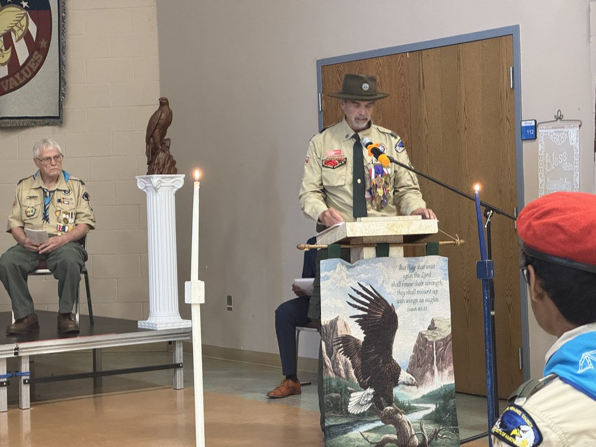 SenRobinsonPA's tweet image. Congratulations to my constituent Guhun on achieving the rank of Eagle Scout! For his Eagle project, Guhun setup benches at different spots in Montour Trail near Galatia and Westland Trailheads for the public to rest during the hike or bike.
