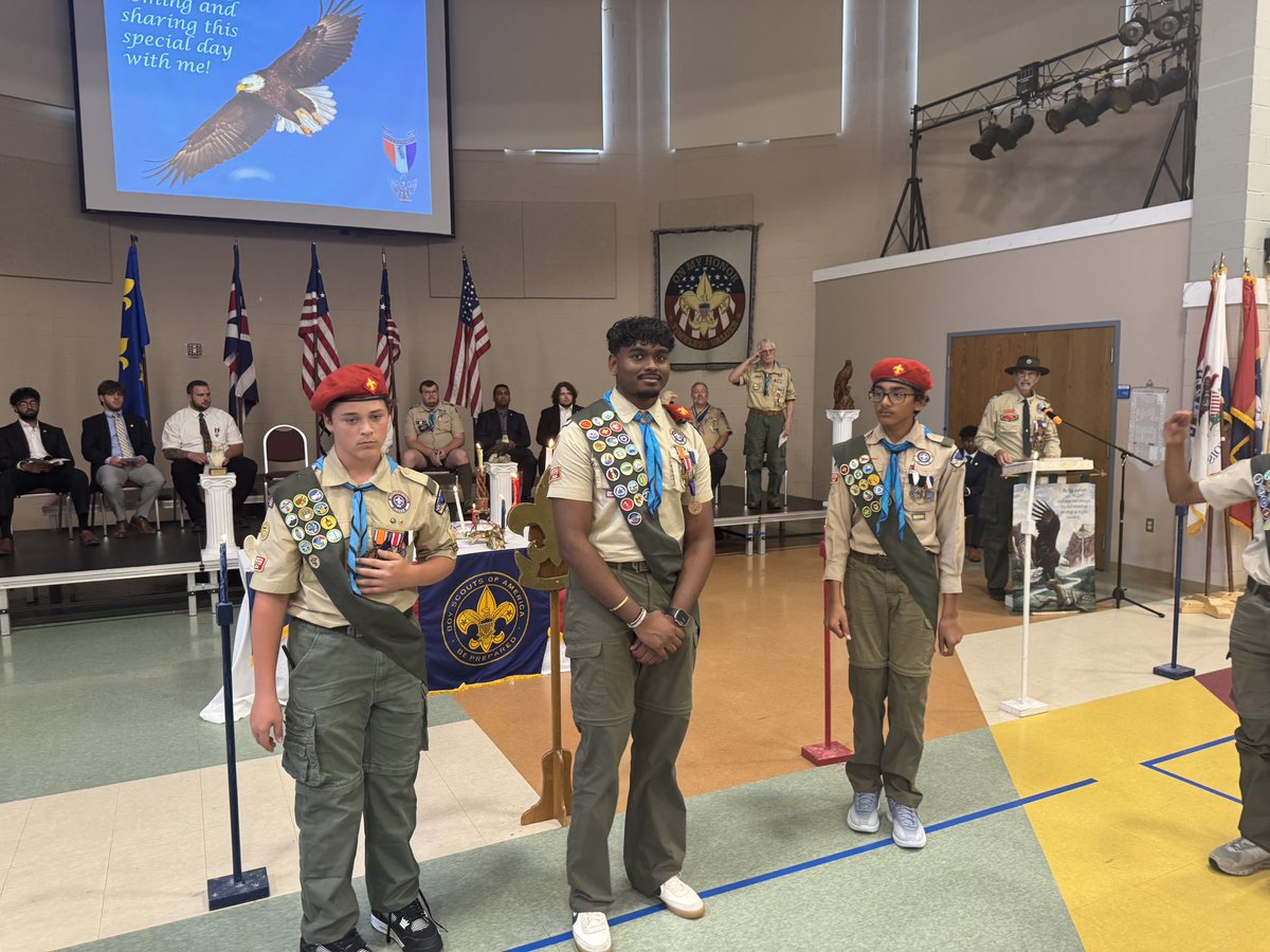 SenRobinsonPA's tweet image. Congratulations to my constituent Guhun on achieving the rank of Eagle Scout! For his Eagle project, Guhun setup benches at different spots in Montour Trail near Galatia and Westland Trailheads for the public to rest during the hike or bike.