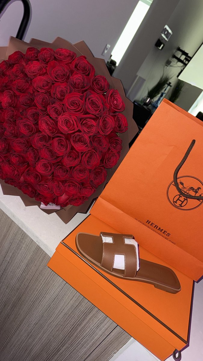 mstizziii's tweet image. Wake up to gifts 😍😍😍😍