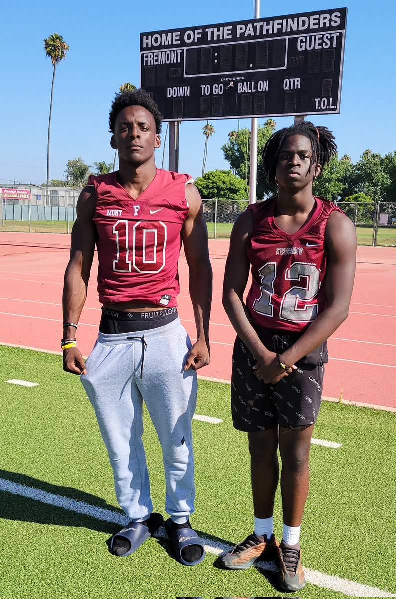 Fremont 2025 Varsity Football (@fremont2025fb) on Twitter photo Fremont Pathfinders Varsity football Sr. Andrew Williams 6'5 220 lb's & Sr. Dre'ir West 6'2 180 lb's, edge defenders. <a href="/latsondheimer/">eric sondheimer</a> <a href="/LACitySection/">City Section News</a> <a href="/Amandtastic/">Amanda Scurlock</a> <a href="/CIFLACS/">CIF LA City Section</a> <a href="/CoachNolanGivan/">Nolan Givan</a> <a href="/CoachFin_/">James Finley</a> <a href="/michaelJreed4/">LASC COUGARS</a> <a href="/Matty_AhYou/">Matty Ah You</a> <a href="/CoachCooperUNLV/">Coach Hunkie Cooper</a> <a href="/2BEENTHAT_/">LLSB💔</a> <a href="/DanielIbarra65/">Daniel Ibarra</a> <a href="/TKJay15/">TK Jay</a> Fremont Pathfinders Varsity football Sr. Andrew Williams 6'5 220 lb's & Sr. Dre'ir West 6'2 180 lb's, edge defenders. <a href="/latsondheimer/">eric sondheimer</a> <a href="/LACitySection/">City Section News</a> <a href="/Amandtastic/">Amanda Scurlock</a> <a href="/CIFLACS/">CIF LA City Section</a> <a href="/CoachNolanGivan/">Nolan Givan</a> <a href="/CoachFin_/">James Finley</a> <a href="/michaelJreed4/">LASC COUGARS</a> <a href="/Matty_AhYou/">Matty Ah You</a> <a href="/CoachCooperUNLV/">Coach Hunkie Cooper</a> <a href="/2BEENTHAT_/">LLSB💔</a> <a href="/DanielIbarra65/">Daniel Ibarra</a> <a href="/TKJay15/">TK Jay</a>