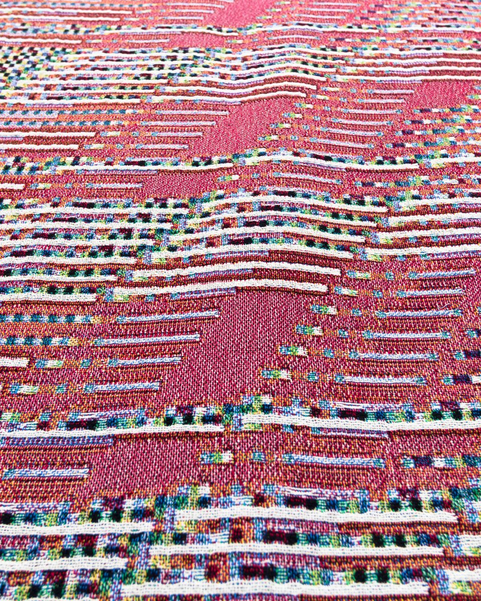 GlitchTextiles's tweet image. PixelStax Collection
1. Cherry Bomb Throw - Front
2. Cherry Bomb Throw - Mood
3. Cherry Bomb Throw - Detail
glitchtextiles.com
#creativecoding #style #algorithmicdesign #generative #pixelart #glitchtextiles #textiles #textiledesign #textileart #woven