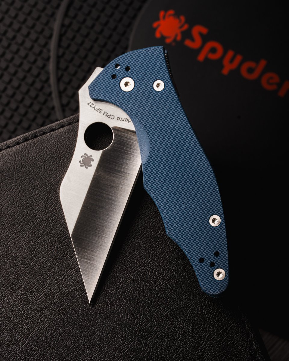 BladeHQ's tweet image. Check out the new cobalt blue Spyderco Yojimbo 2! Designed by personal-defense trainer Michael Janich, its unique Wharncliffe blade and ergonomic G-10 handle make it a natural extension of your hand.

Shop now at the link below!
bit.ly/40bhRJs