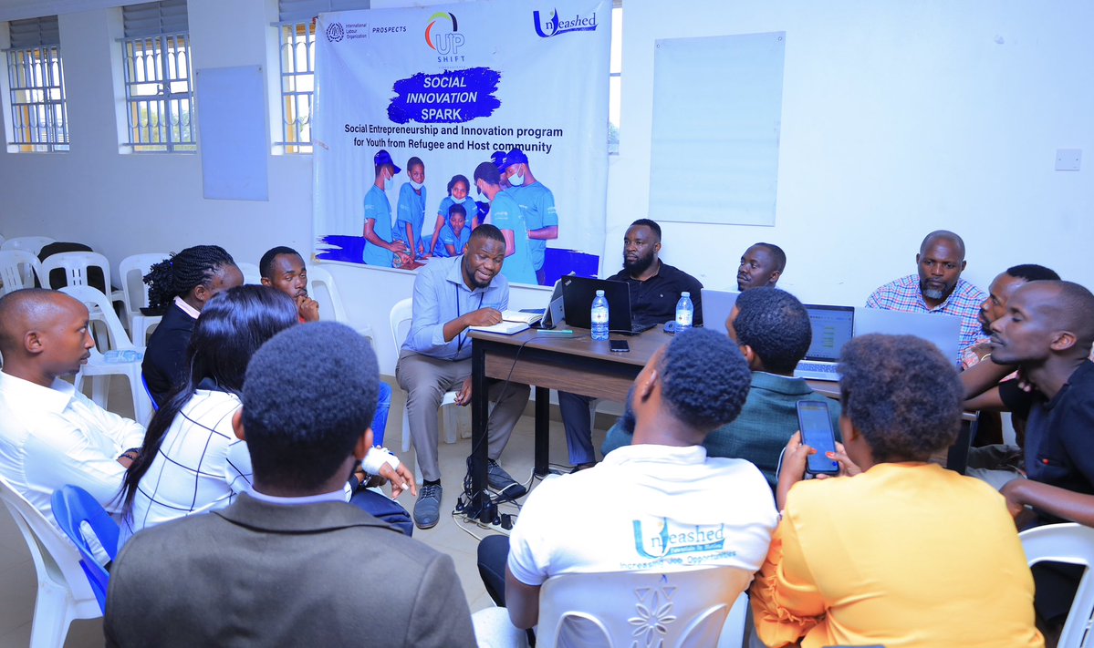 _UnleashedUG's tweet image. This week on July 11, through #i_Upshift, 4️⃣8️⃣ youth-led teams pitched their ideas, showcasing their business models & prototypes.
3️⃣6️⃣ groups will each receive $100 to refine their solutions & test them in the market.
Thanks to @IloProspects