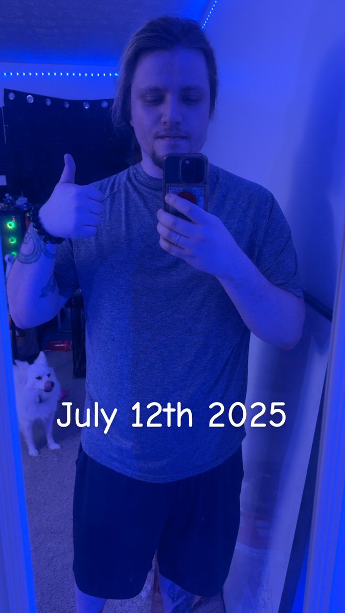 ScarecrowSketch's tweet image. Last year I was at 280ibs pushing almost to 300 and I’m so unbelievably happy to say that I am down to 245ibs!! All lost by walking and eating more reasonable portions!

I was stuck to XXL shirts and now I can wear my XL shirts without them being tight! 

GONNA KEEP GOING!