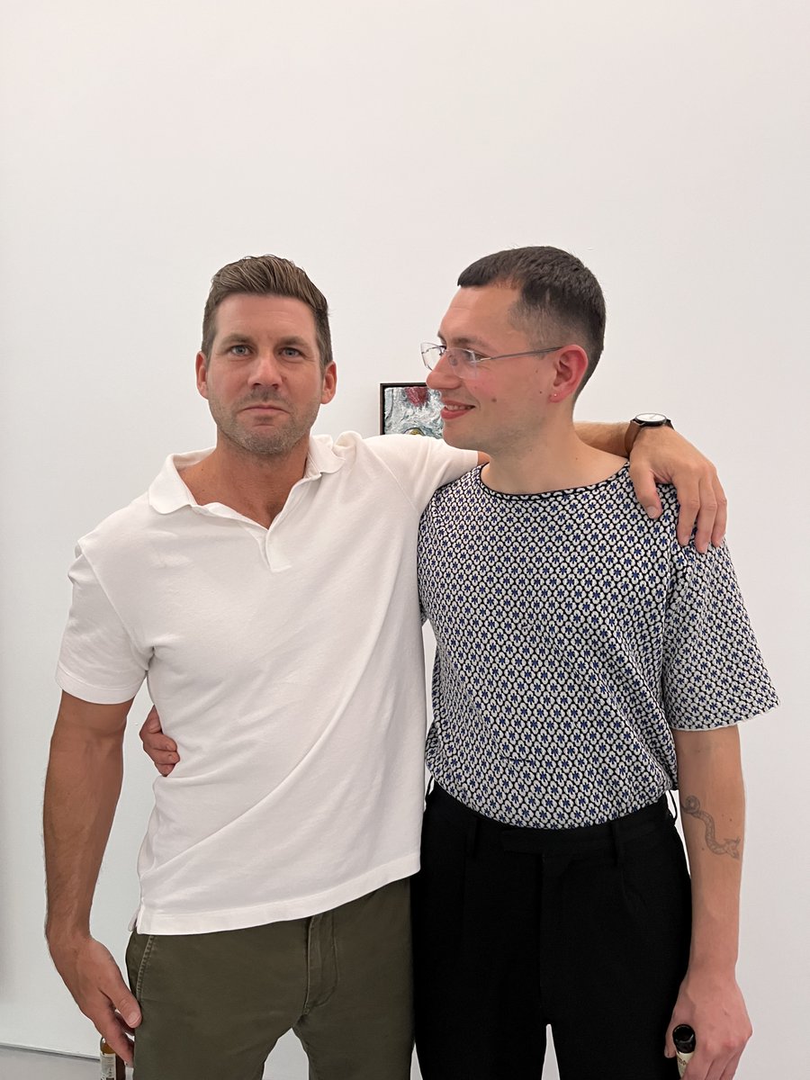 charles_kell's tweet image. With Igor Moritz (igormoritz.com) at his opening at the Cob gallery