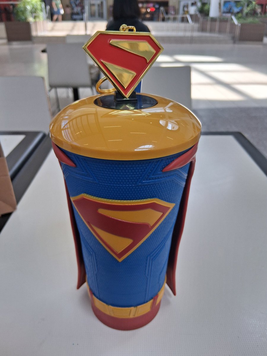 infinityguy16's tweet image. Here comes Supercup
#Superman