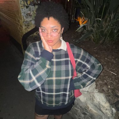 mayabtweeting's tweet photo. Notifying my followers of my triumphant return with a drunk photo from March #NewProfilePic https://t.co/h9xUofW2oh