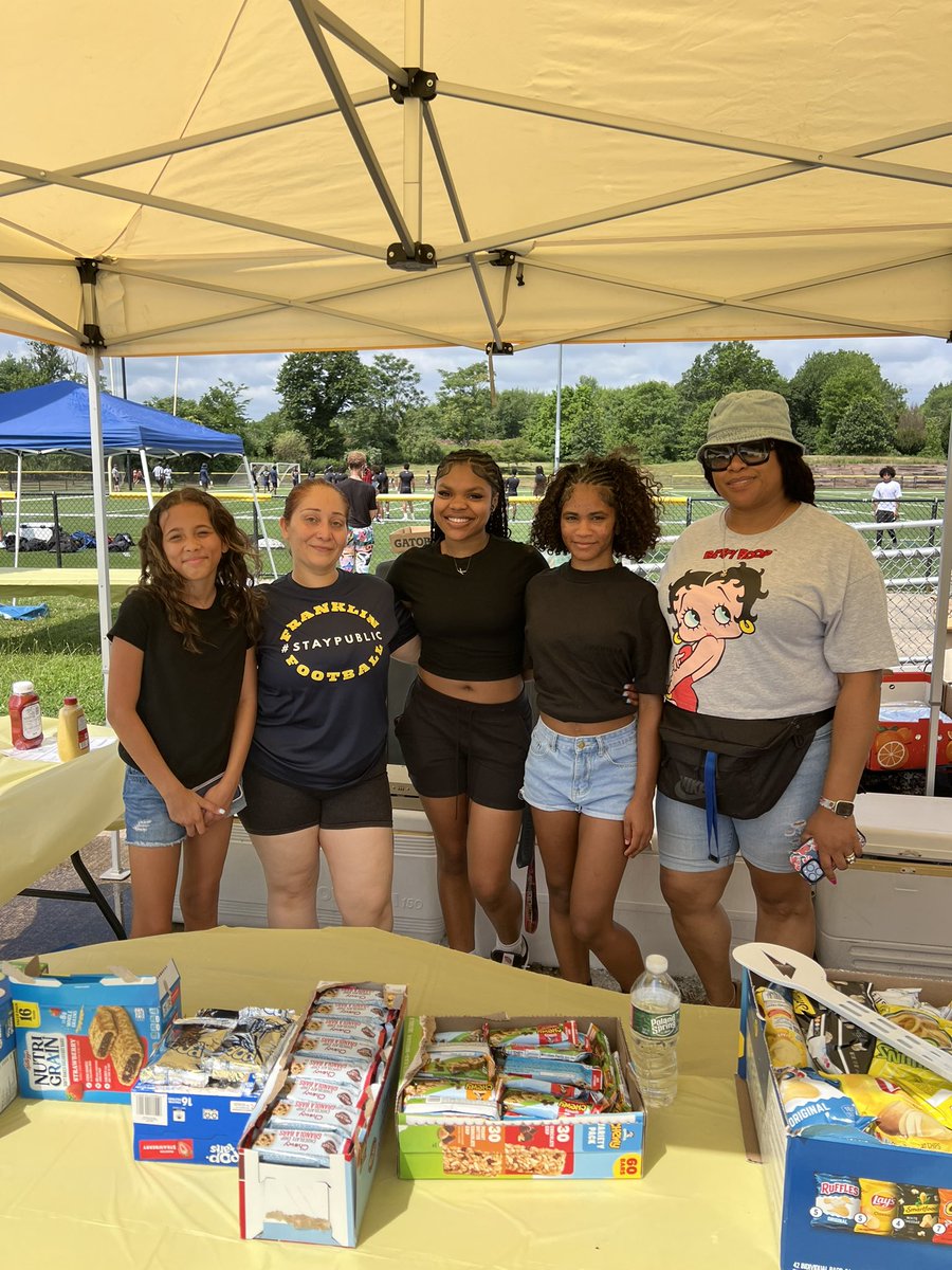YesGee0511's tweet image. Today was a great day at the 2nd annual Ed Wilson Classic 7 v 7 NY vs NJ tournament!!!! Thank you to all who came out to support us and also all the volunteers!!! You are all truly appreciated! Franklin High and Piscataway High faced off in the championship game and Piscataway…