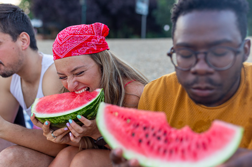 OlgaGProject's tweet photo. A way to take care of your team

During this #hotSummer in #NewYorkCity I think one of great ways to show care to your team is to give them watermelon snack. Its #refreshing and #healthy, I hope your team will enjoy it too!

#lunchnyc
#nyclunch
#projectmanagement
#projectmanager https://t.co/ymhOBl0RI9