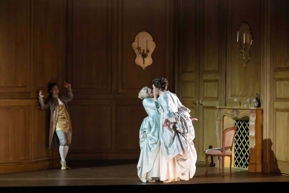 Oper! (@opermagazin) on Twitter photo #JetskeMijnssen inszeniert Cavallis #LaCalisto beim <a href="/festival_aix/">Festival d'Aix</a> als Ancien-régime-Drama mit Ironie, üppiger Ausstattung und großartigen Stimmen. festival-aix.com/programmation/… (Foto: Monika Rittershaus) #JetskeMijnssen inszeniert Cavallis #LaCalisto beim <a href="/festival_aix/">Festival d'Aix</a> als Ancien-régime-Drama mit Ironie, üppiger Ausstattung und großartigen Stimmen. festival-aix.com/programmation/… (Foto: Monika Rittershaus)
