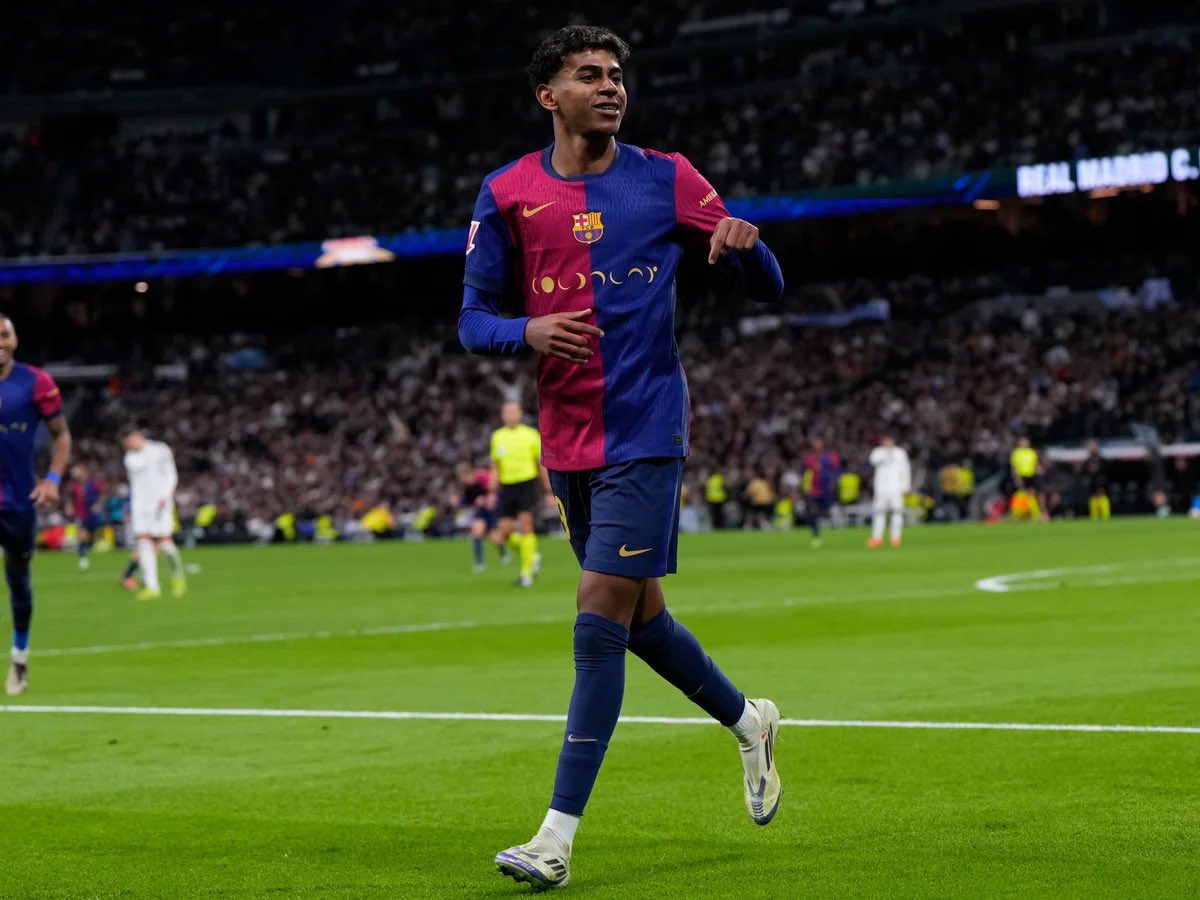 ¡Muchas felicidades, Lamine! 🤩

La joya de La Masia cumple hoy 18 años.

Por muchísimos más cumpliendo de blaugrana, viéndote crecer y dándonos tantas y tantas alegrías. Todavía queda lo mejor…

Tu suerte será la nuestra. Uno di noi💙❤️