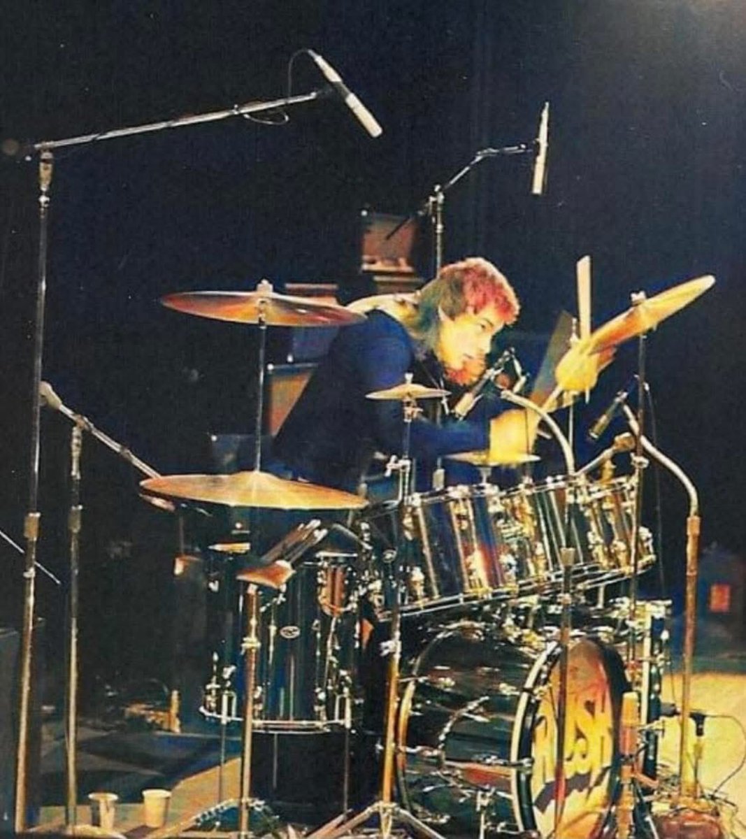 I can't believe you're saying
These things just can't be true
Our world could use this beauty
Just think what we might do
Listen to my music
And hear what it can do
There's something here that's as strong as life
I know that it will reach you

#RipNeilPeart 
‘Evening #RushFamily