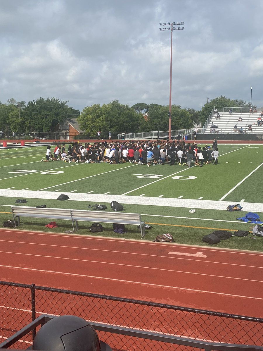Mark_Custer08's tweet image. Thank you @ECUTigersFB and @jackmitch8ll  for the camp invite today. Had a great time competing and learning more about the game!