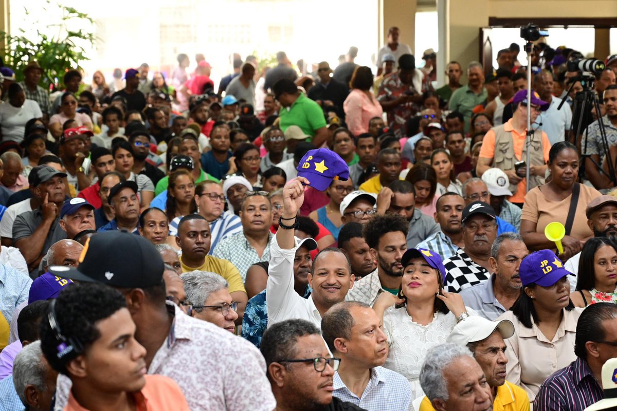 ¡Hoy se demostró que #PuertoPlataEsPLD! Gran asamblea de unidad y compromiso con el país. 

#PLD #SoyPLD #Francisco