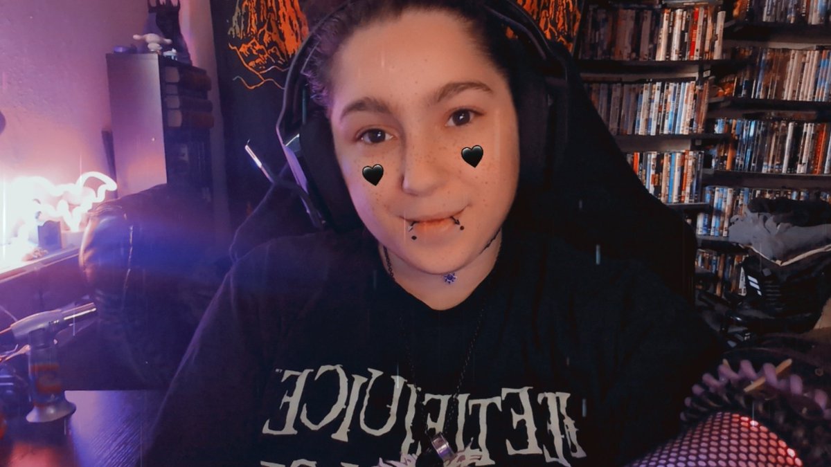 Starting off with some #JustChatting tonight! Come hang out &amp; chat! ✨

twitch.tv/sallyredeye 

#420friendly #420community #twitchstreamer #twitchaffiliate #SmallStreamersConnect