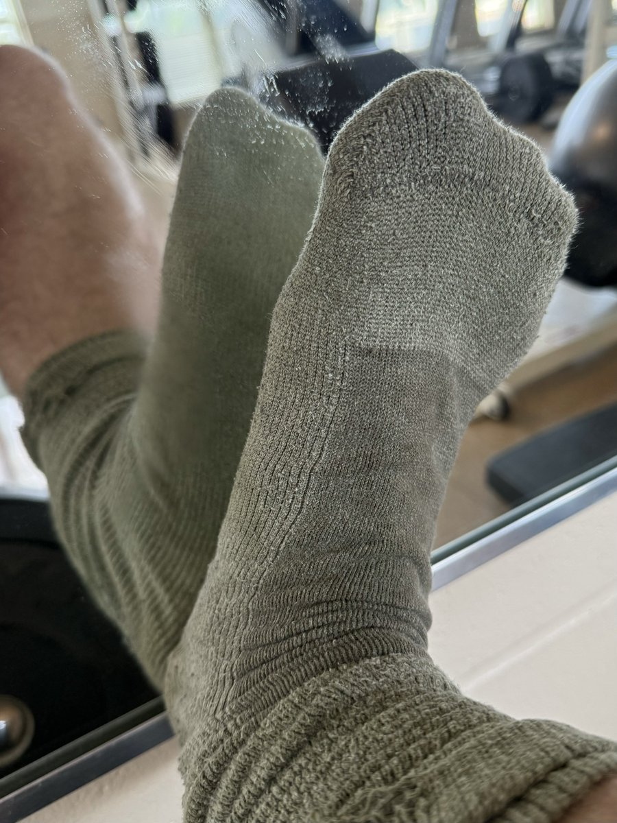 Who’s jealous of this fuckin mirror