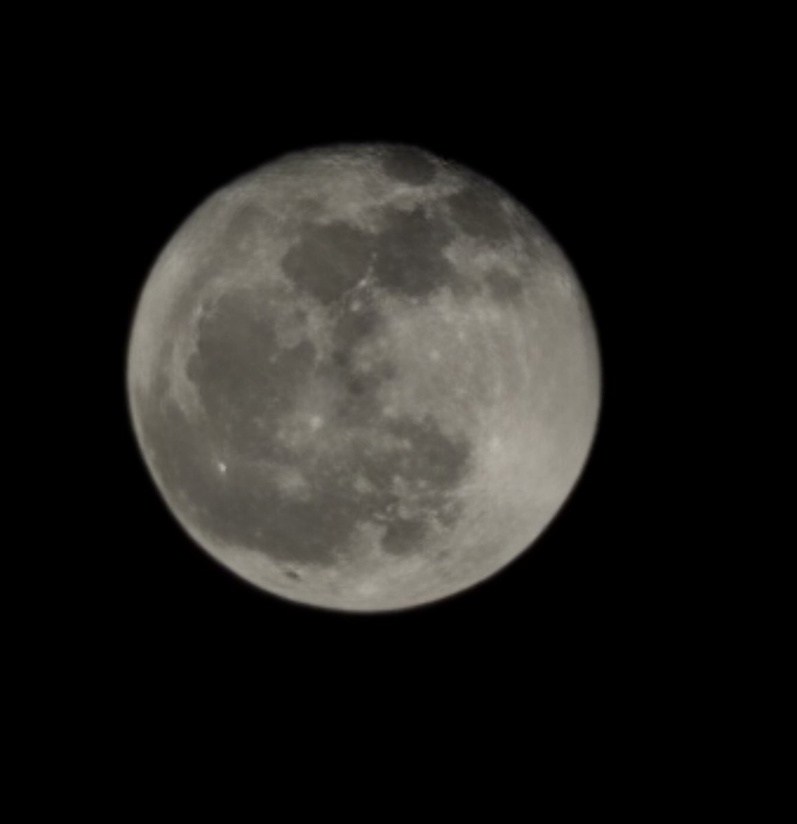 Hermes🐻⛓ (@vanieofweb3) on Twitter photo How about storing this picture of the moon, immutably and permanently on <a href="/irys_xyz/">Irys (✧ᴗ✧)</a>
Shot tonight ✨️ How about storing this picture of the moon, immutably and permanently on <a href="/irys_xyz/">Irys (✧ᴗ✧)</a>
Shot tonight ✨️