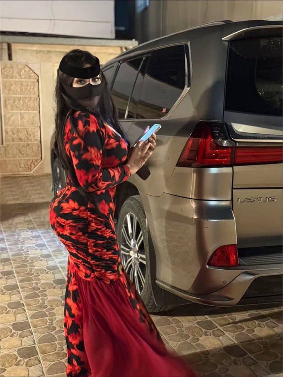 اني ولد بدويه لاتجي تقولي ليش منت رجال عينك على جسم الشيخة ومظرطها تمشي وترج 🥵 وتجي تقولي خلك رجال انقلع انا بدوي ولد بدوية امشي على كلام امي لانها ارجل مني ومن ابوي  #ديوت_بدوي