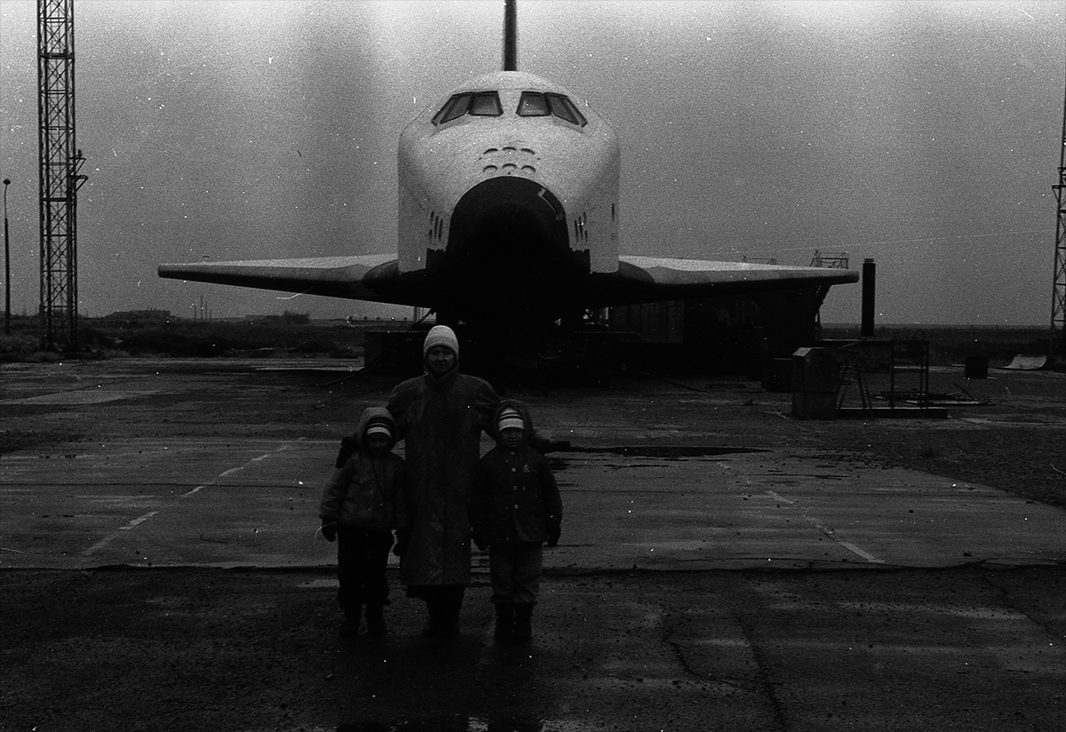 WDequid's tweet image. Homomorphic filtering (HF) is a methodology that separates an image into two components: illumination and reflectance. It is possible to significantly improve the contrast of the low-frequency components while preserving the edges and sharp features of the image.
#image_search