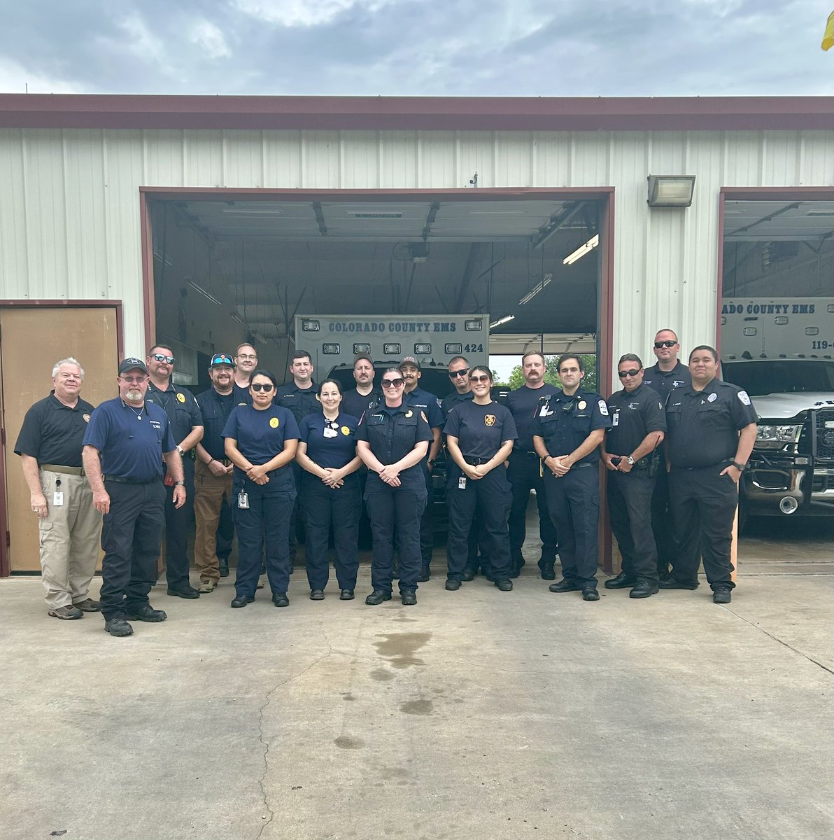 mpv603's tweet image. It’s been one week since our crew was deployed in support of the catastrophic flooding in the Texas Hill Country. They’ve provided cooling, rehab & force protection for the local, state & federal partners who are involved in the search & recovery effort.