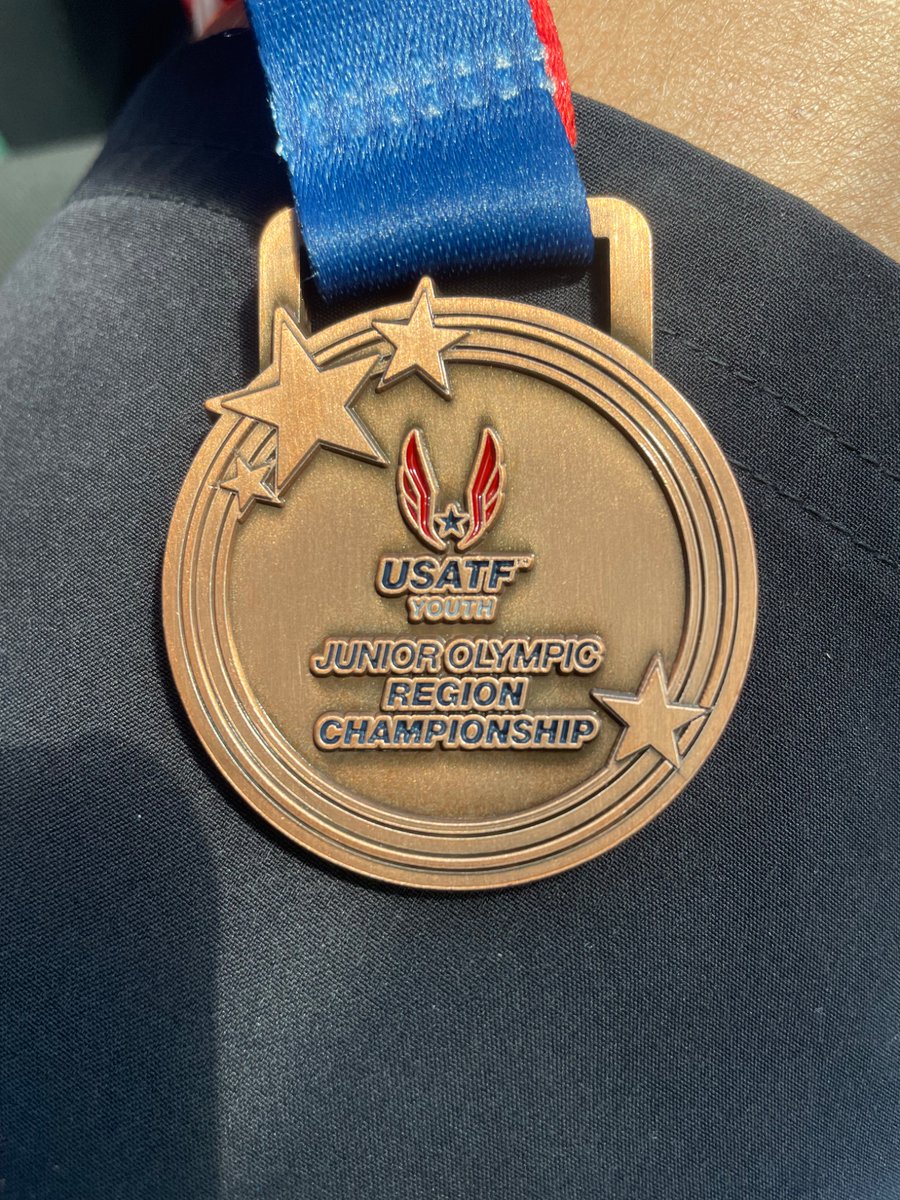 MattD1023's tweet image. Bronze metal in Chicago for Mase.

That’s a wrap for Track season.  Week on the beach and then strapping on the pads for Football season! 

@mrsdowd