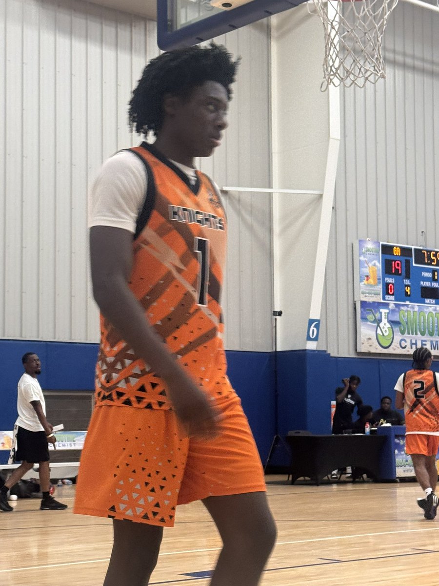 BIG SH🏀TS tweet media