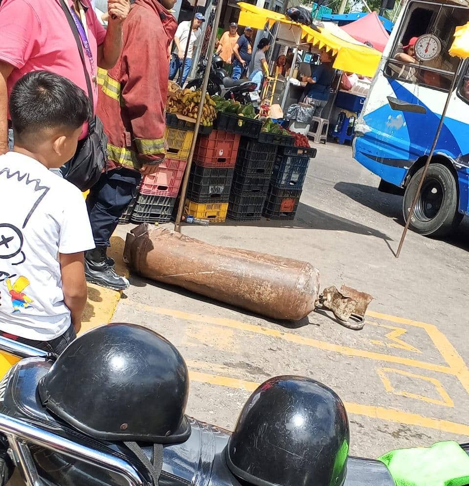 latablablog's tweet image. #ParaQueConste 🔥 ¡Alerta Urgente!❗164 venezolanos murieron entre 2018-2024 por explosiones de bombonas de gas. Hoy en #Catia 25 heridos por nuevo siniestro. 80% de los cilindros son "bombas de tiempo" por deterioro y corrosión y falta odorizante que advierte de fugas ⤵️ #GLP