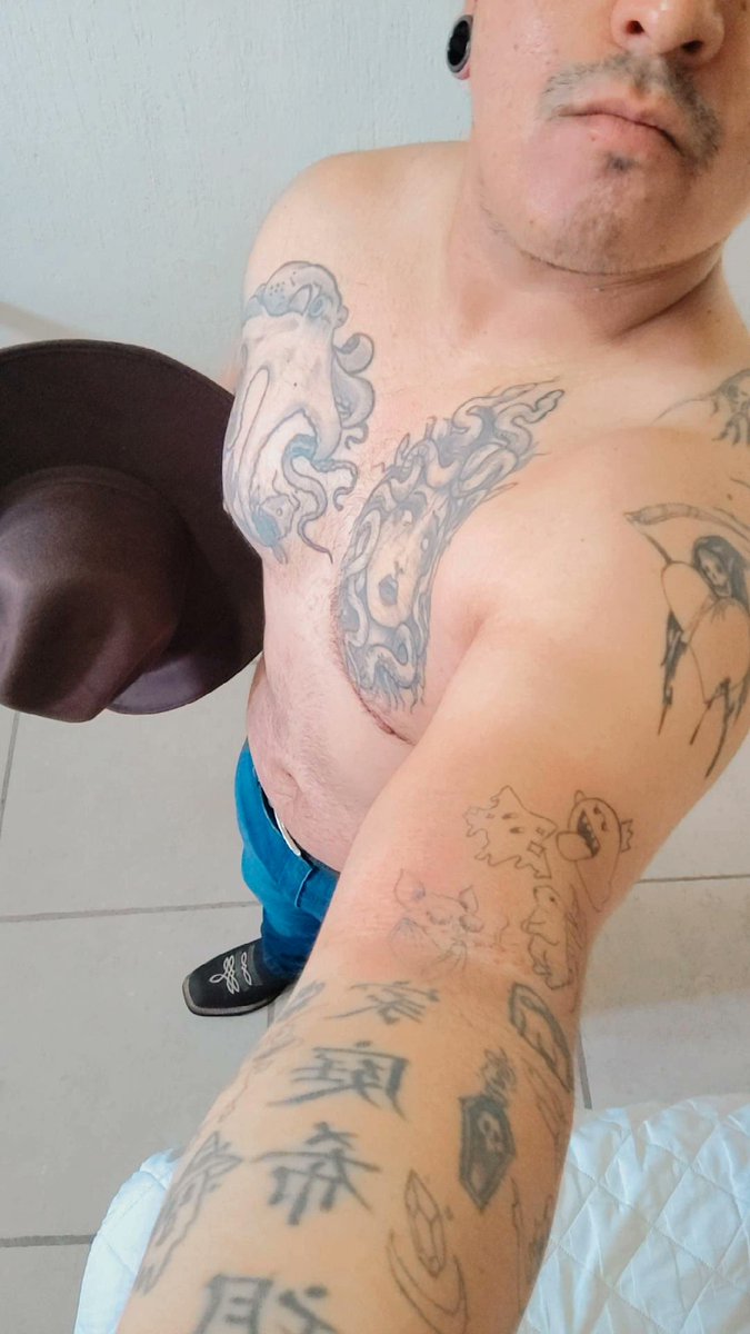 Oscontreras94's tweet photo. Buenas nocheX
#COWBOY https://t.co/LhEsjeacaD
