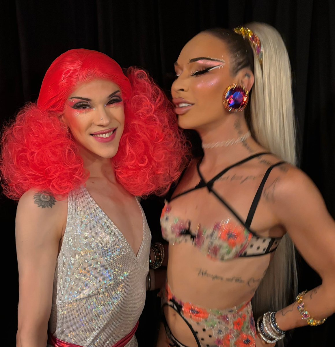 OkPerryOk's tweet image. 7.11 is a new holiday for me because I was blessed by the goddess @mslexilovesyou and she drew a top lip line on me and I will never go back 🤣💕