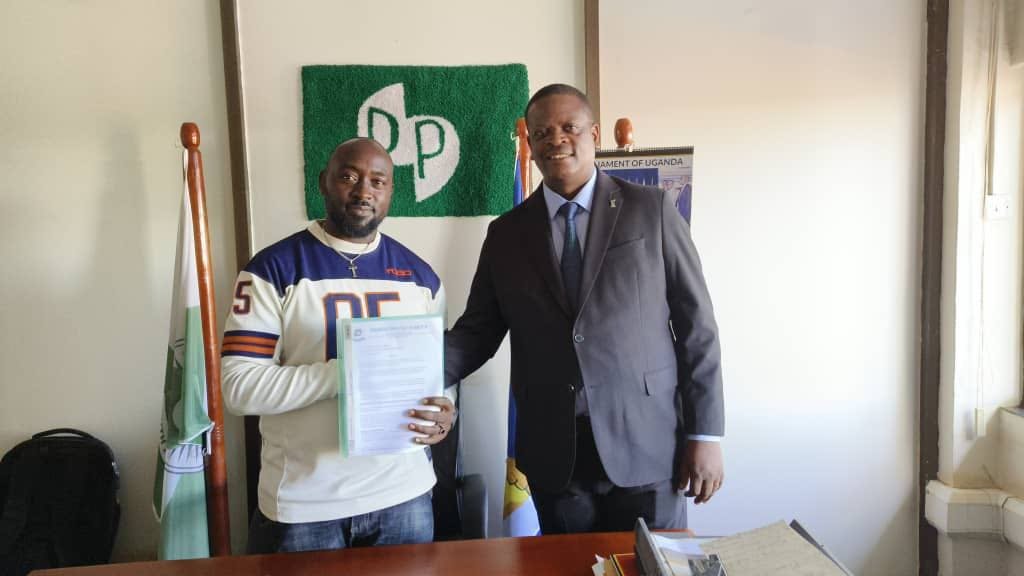 PrinceLusingah's tweet image. I’m grateful for the guidance that once strengthened my commitment to our Democratic Party’s ideals. Though you’ve chosen a different political path, I hold only respect for our past solidarity. My dedication to DP’s revival and democratic vision remains firm and unwavering.